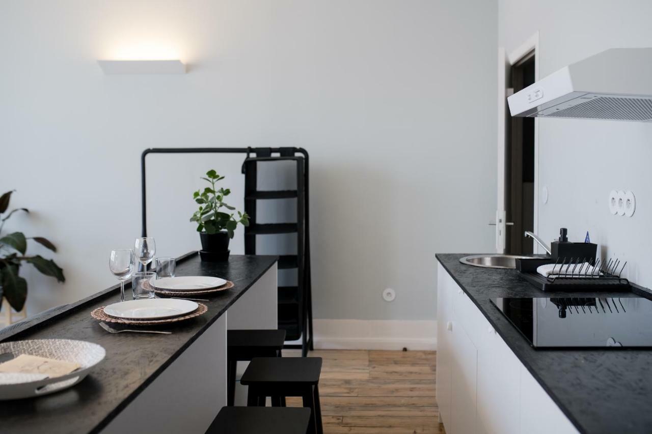 Baixa24 •P2R• Bright Apt In Vibrant Downtown OOporto Exteriör bild