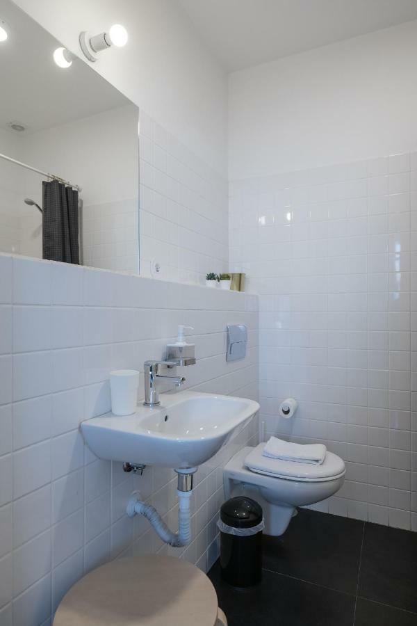 Baixa24 •P2R• Bright Apt In Vibrant Downtown OOporto Exteriör bild